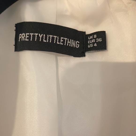 Pretty little thing, white, fitted, blazer with light shoulder padding - Picture 4 of 9